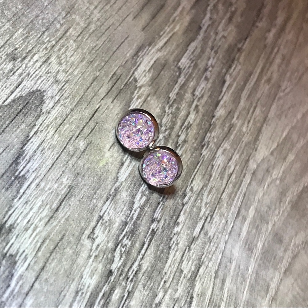 Light Mauve Druzy w/Silver Stud Earrings